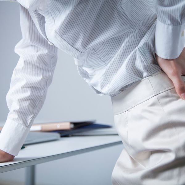 長門ファミリはり・きゅう整骨院では、ギックリ腰や坐骨神経痛にも対応します。