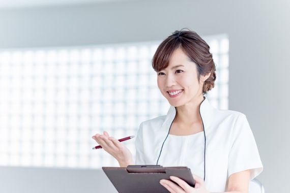 仕事やスポーツで痛めた膝の施術